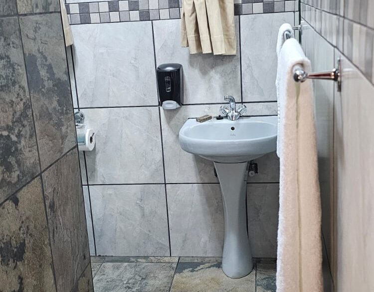 En-suite Bathrooms in every Room at Golden Pillow Overnight Accommodation